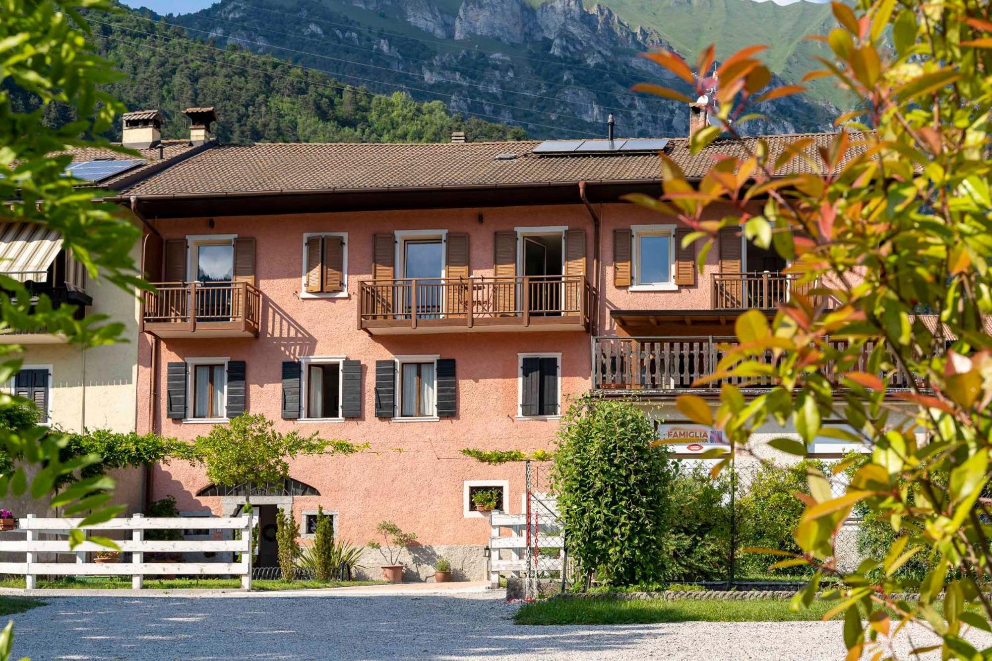 Ledro Lake Suite "Pur" Mezzolago Exterior photo